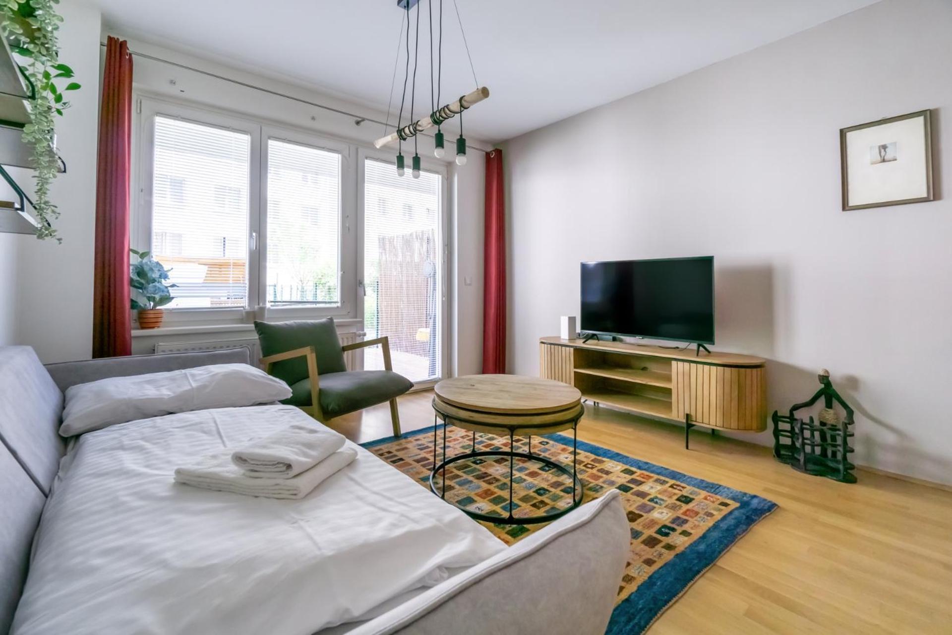 With Garden Close To Stadthalle, Westbahnhof Apartament *